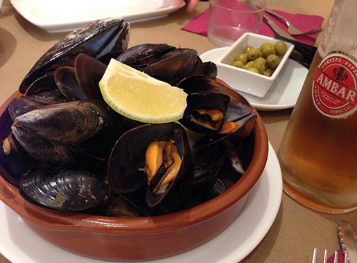Yamuna Sitges Comida