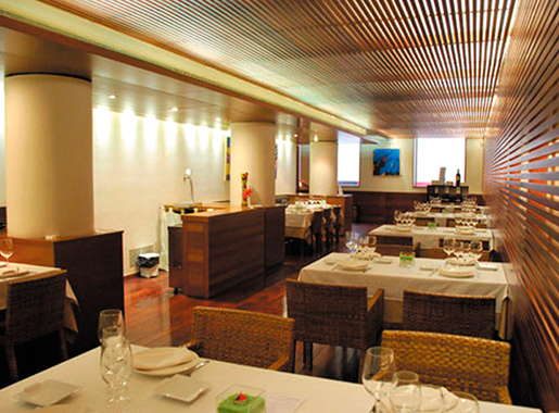 LaNuevaKarambola Zaragoza Comedor2