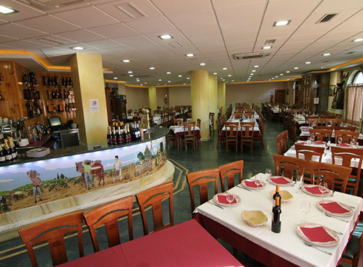 TabernaLas5Bellotas Sevilla Comedor2