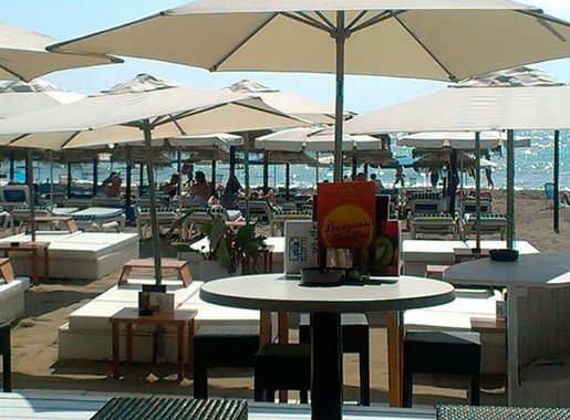horno beach terraza2 restauranis