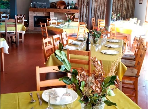 restauranis dharma local2 min