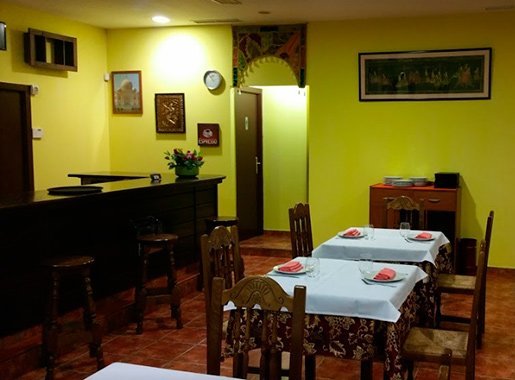 Restauranis Tandoori local2