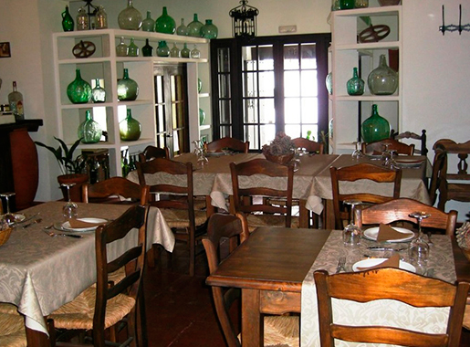CasaAdriano Sevilla Comedor2