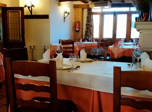 Restauranis Caseron local1 min