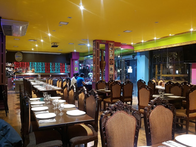 bollywood barcelona comedor2