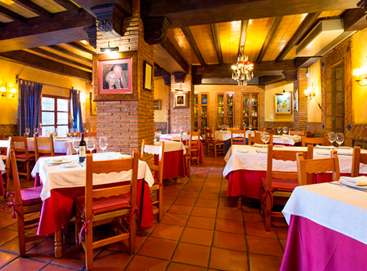 MesónPepeQuiles Granada Comedor3