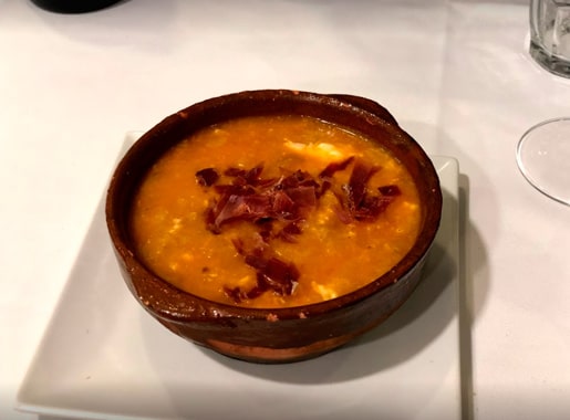 Restauranis Mirivan comida1 min