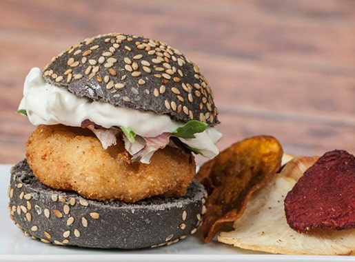 uranis Chacoli c1 hamburguesa con pollo y mayonesa