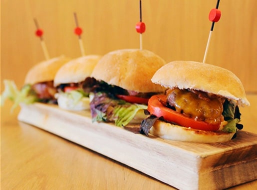 uranis El Antojo de la Plaza C2 hamburgesa