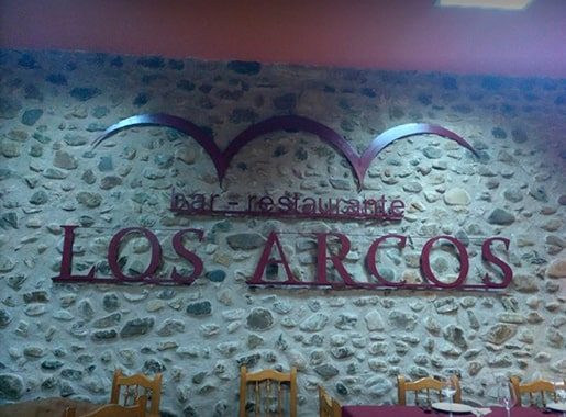 uranis arcos L2 letrero