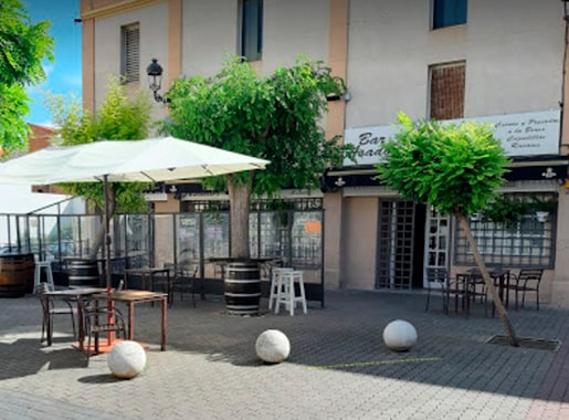 uranis asador epoca L1 terraza local