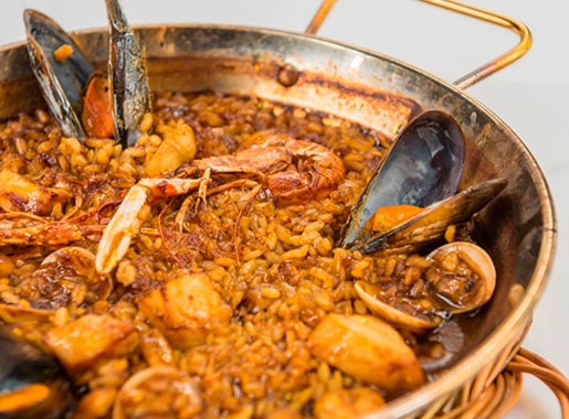 uranis brinda c1 paella de marisco