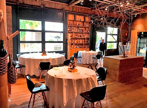 uranis casanova L2 comedor bodega