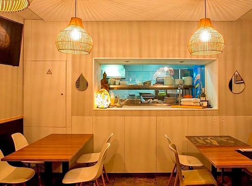 uranis cerve L2 mesas madera cocina