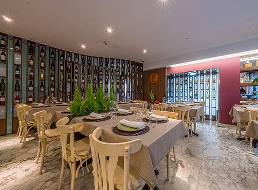 uranis cocula L2 comedor interior