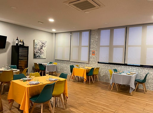 uranis grajuela L2 comedor ventanas