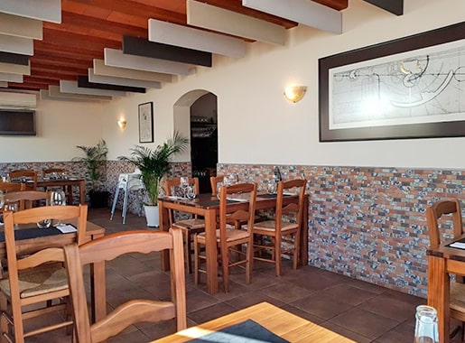 uranis miquelo L2 salon interior