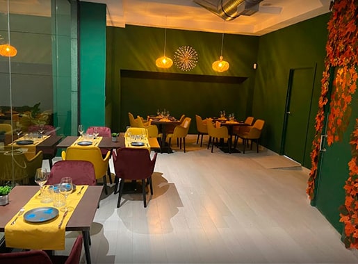 uranis okapi L2 comedor flores