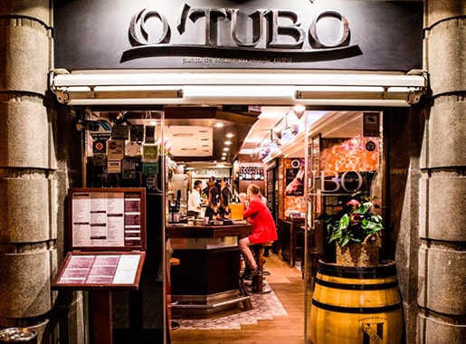 uranis otubo L1 fachada entrada
