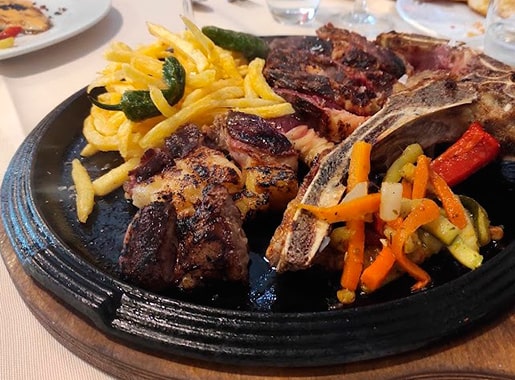 uranis sacromonte c1 costillas con patattas