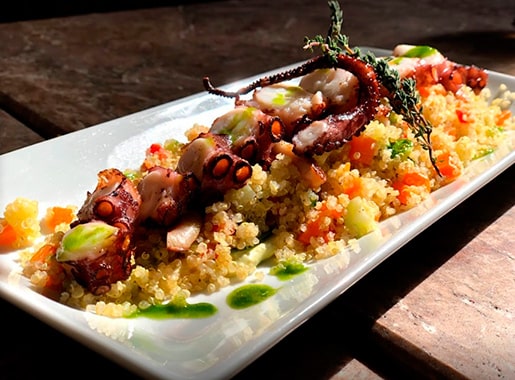 uranis salvador rojo c1 pulpo con arroz