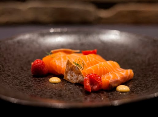 uranis saroa c2 frutas y salmon