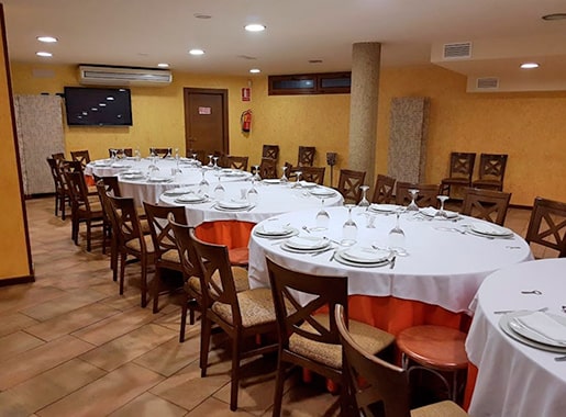 urante joaquin L3 mesas redondas grupo