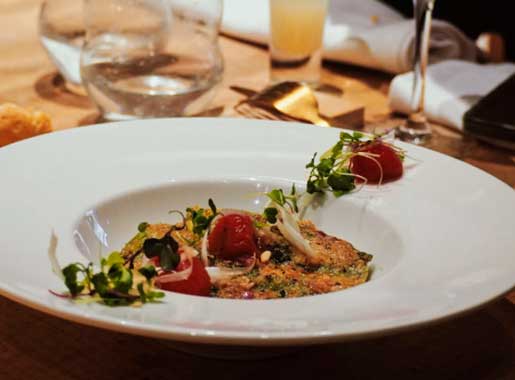 urante lola bistro c1 ensalada de tomate