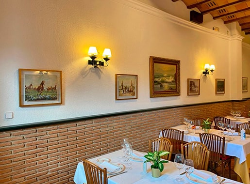 urante orgaz L3 comedor decoracion ladrillo