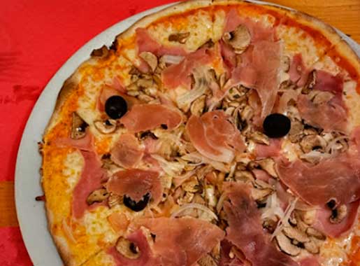urante piccolo di mare c2 pizza jamon