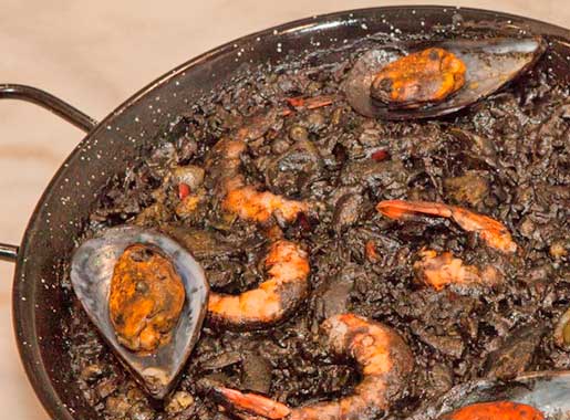 urante vieja taberna c2 paella arroz negro