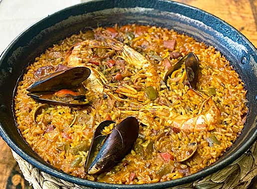 urante_Portal_de_la_Pau_C1_paella